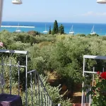 Luxury Traditional The Small Bookstore 4* Kastro-Kyllini