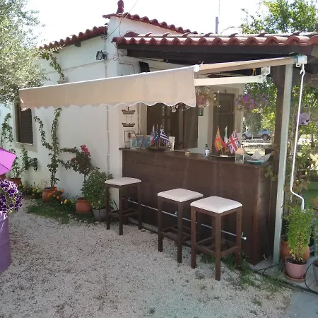 Luxury Traditional The Small Bookstore Pensjonat Kastro-Kyllini