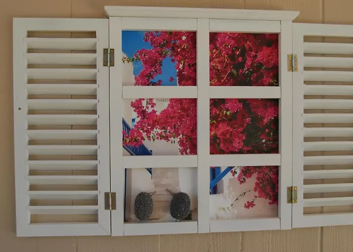 Luxury Traditional The Small Bookstore 3* Kastro-Kyllini