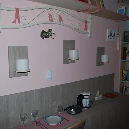 Luxury Traditional The Small Bookstore 招待所 Kastro-Kyllini