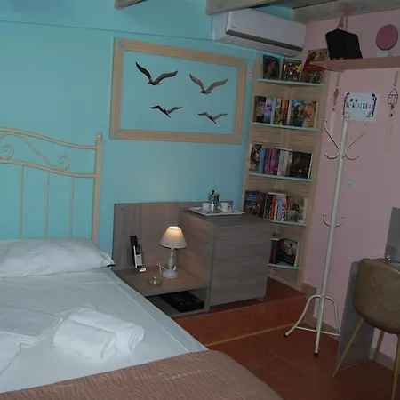 Luxury Traditional The Small Bookstore