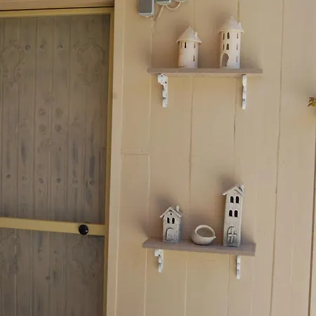 Luxury Traditional The Small Bookstore 3* Kastro-Kyllini