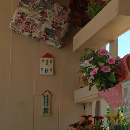 Konukevi Luxury Traditional The Small Bookstore