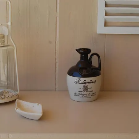 Luxury Traditional The Small Bookstore 3* Kastro-Kyllini