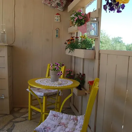 Luxury Traditional The Small Bookstore Kastro-Kyllini