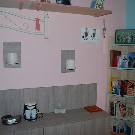 Luxury Traditional The Small Bookstore Gæstehus 4*