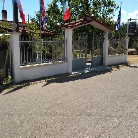 Konukevi Luxury Traditional The Small Bookstore 3*