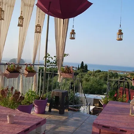 Luxury Traditional The Small Bookstore 4* Kastro-Kyllini