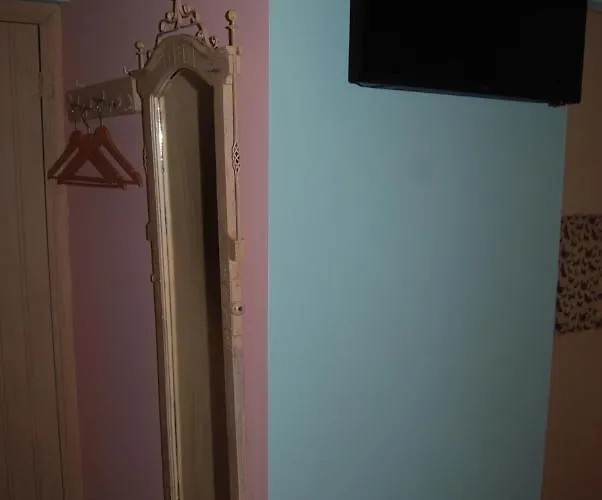 Luxury Traditional The Small Bookstore Gasthuis Kastro-Kyllini