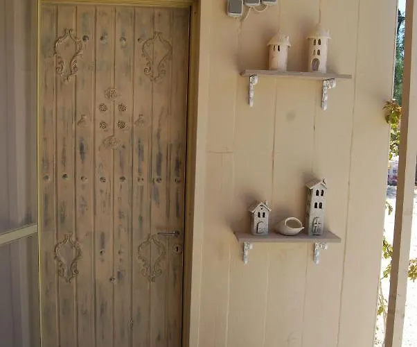 Luxury Traditional The Small Bookstore 3* Kastro-Kyllini