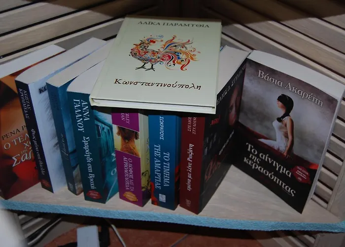 Luxury Traditional The Small Bookstore Gasthuis