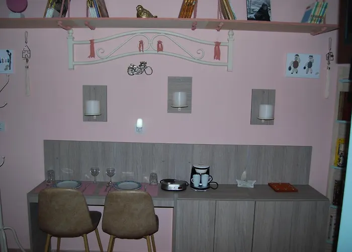 Luxury Traditional The Small Bookstore Casa de hóspedes 3*