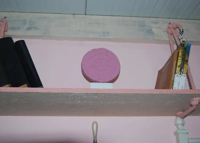 Luxury Traditional The Small Bookstore 3*