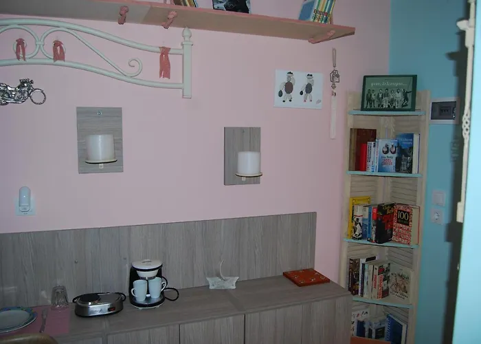 Luxury Traditional The Small Bookstore Casa de hóspedes 3*