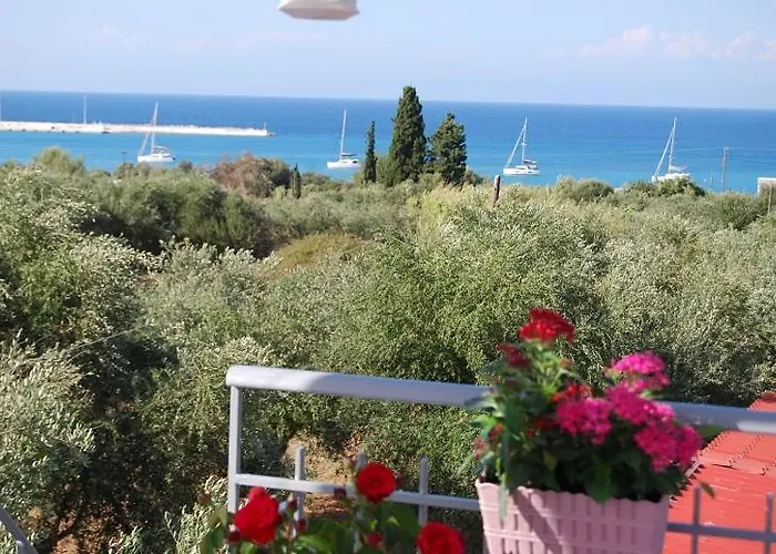 Luxury Traditional The Small Bookstore Casa de hóspedes Kastro-Kyllini