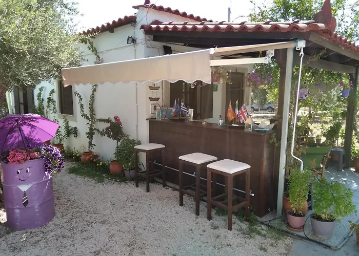 Luxury Traditional The Small Bookstore Gasthuis Kastro-Kyllini